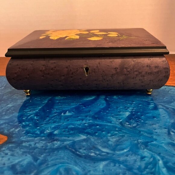 Italian Inlaid Flower Music Jewelry Box with Lock and Key - Picture 4 of 12